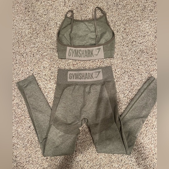 Gymshark Set - Picture 2 of 3